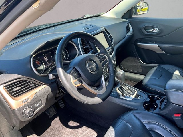 Used 2017 Jeep Cherokee High Altitude AWD/4WD image 13