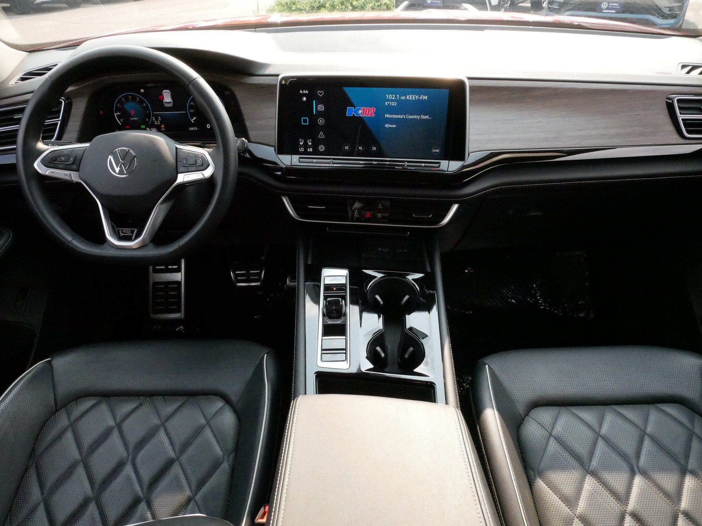 Used 2024 Volkswagen Atlas SEL Premium R-Line AWD/4WD image 10