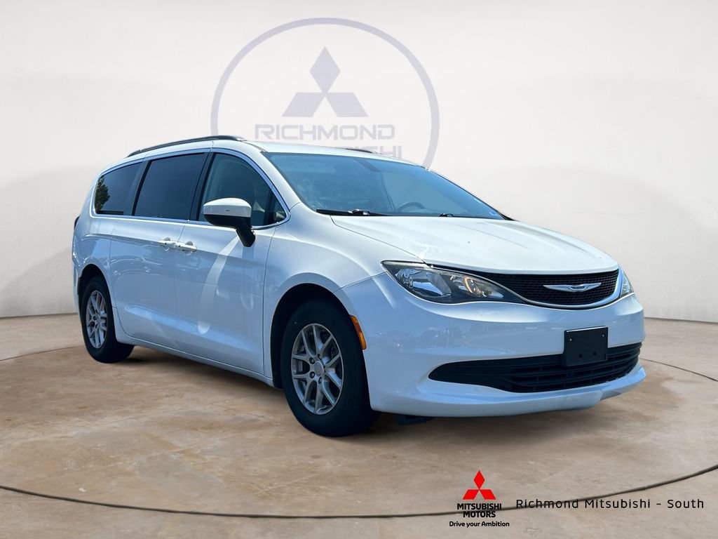 Used 2020 Chrysler Voyager Lxi FWD image 1