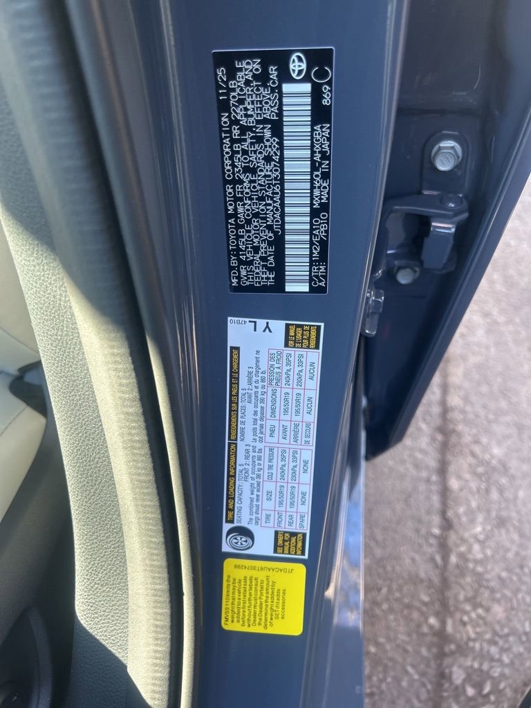 New 2026 Toyota Prius XLE image 4