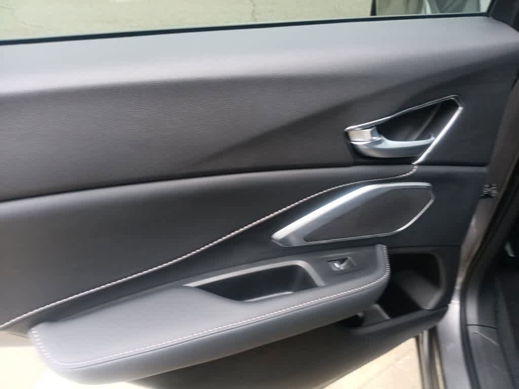 Used 2025 Acura RDX SH-AWD image 20