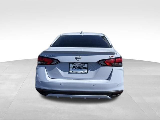 Used 2024 Nissan Versa SR w/ Trunk Package FWD image 11