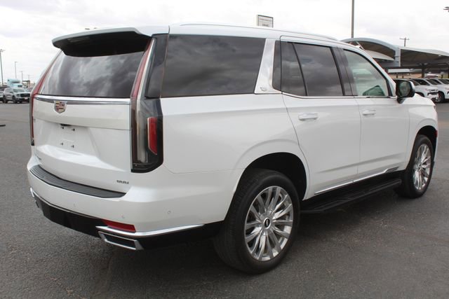 Used 2022 Cadillac Escalade Premium Luxury w/ LPO, Floor Liner Package AWD/4WD image 3