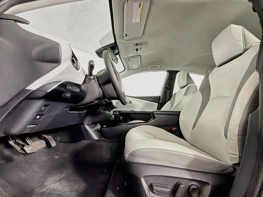 Used 2020 Toyota Prius Prime XLE FWD image 12