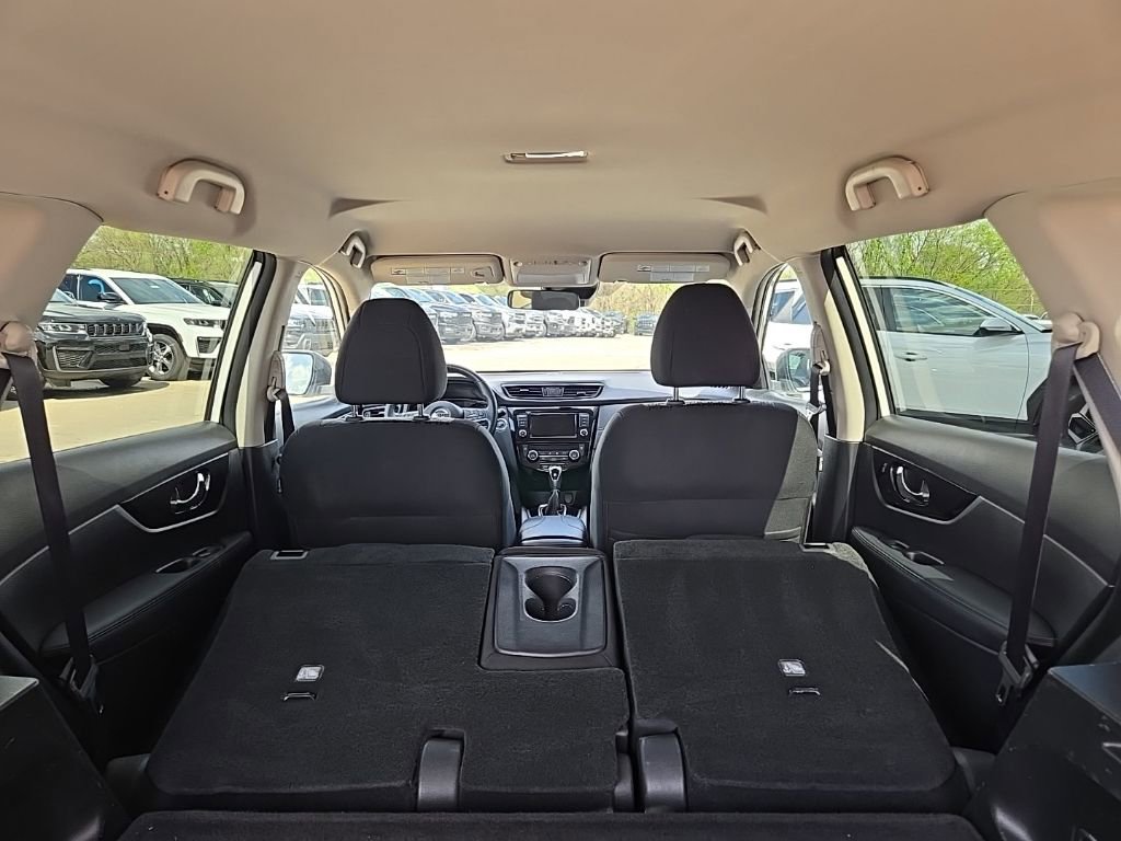 Used 2020 Nissan Rogue SV AWD/4WD image 90