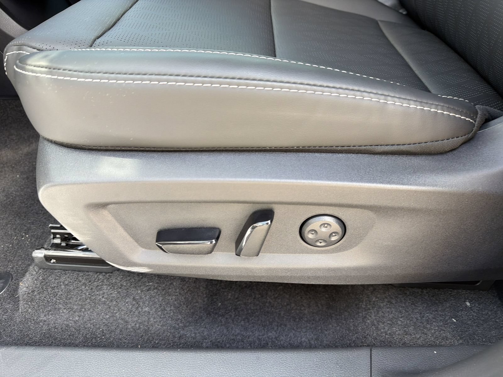 New 2026 Nissan Murano Platinum w/ Cargo Package AWD/4WD image 25