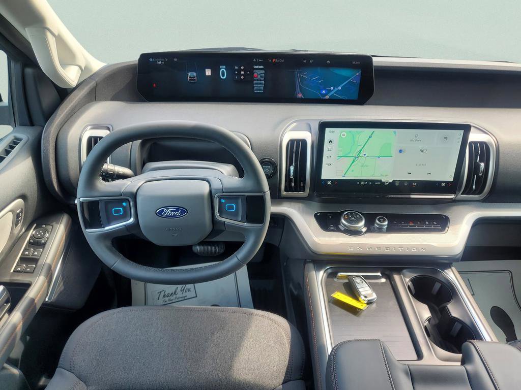New 2025 Ford Expedition Active image 25