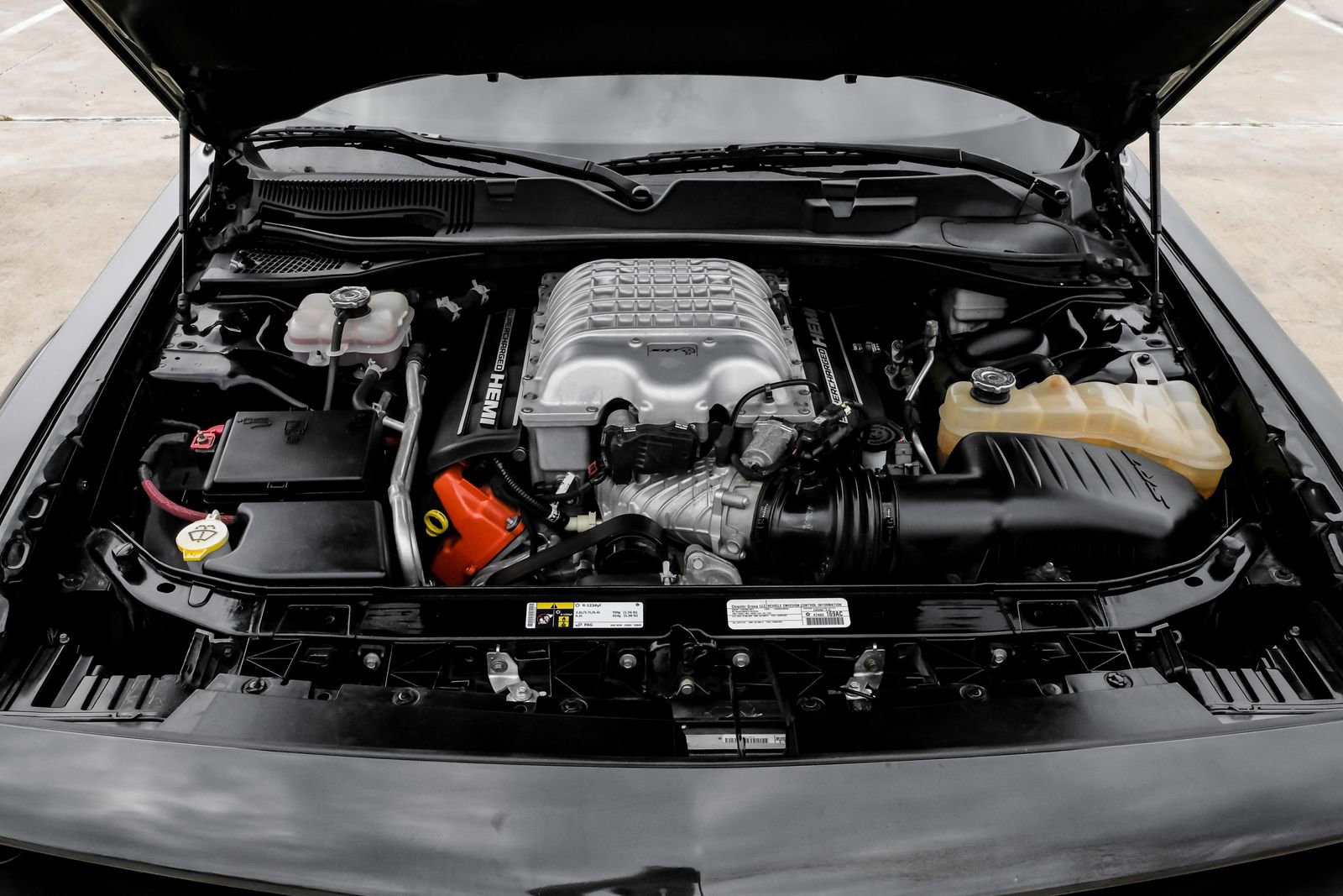 Used 2015 Dodge Challenger SRT Hellcat RWD image 51