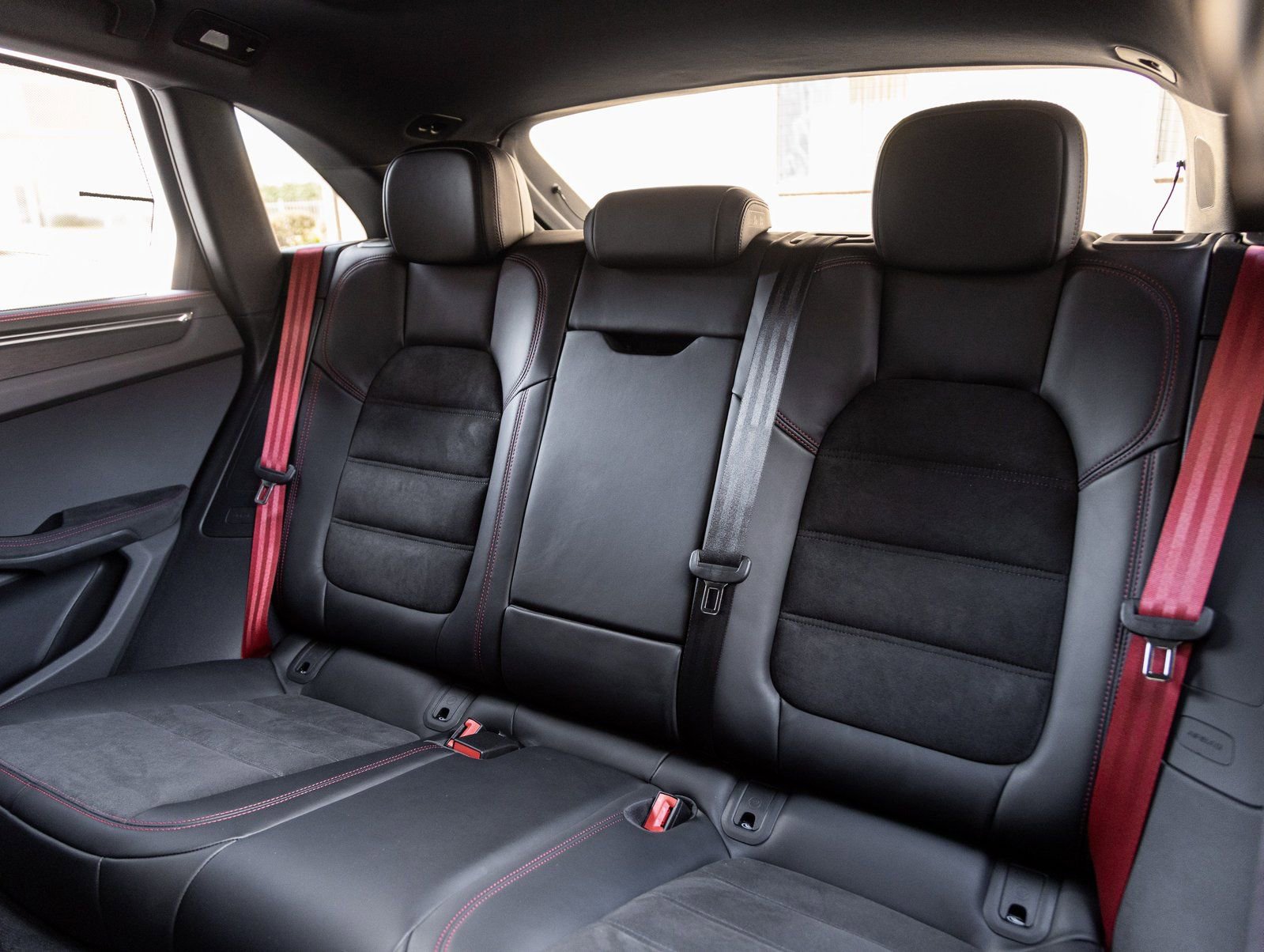 New 2026 Porsche Macan GTS AWD/4WD image 29