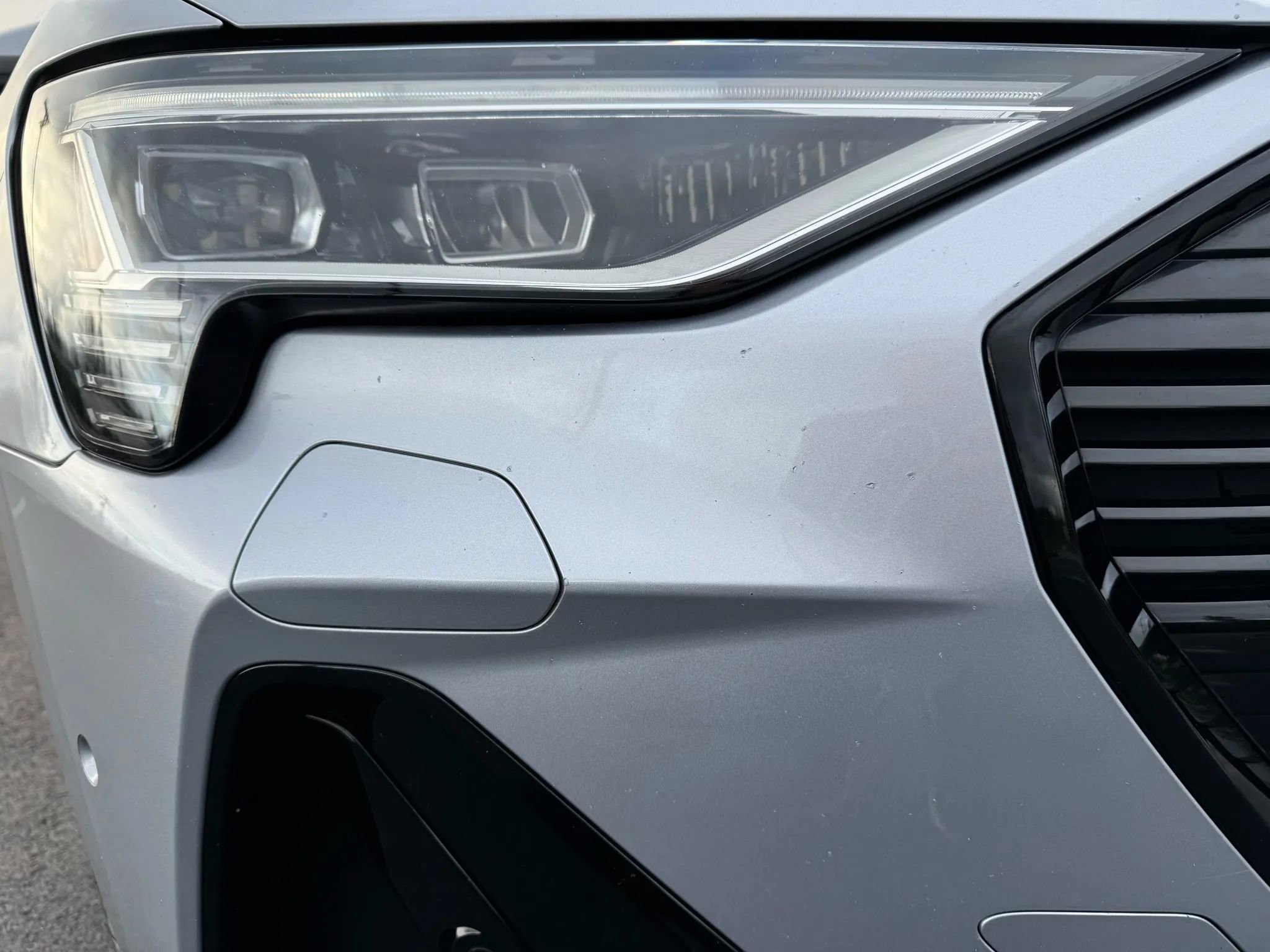 Used 2022 Audi e-tron Premium Plus w/ Premium Plus Package image 13