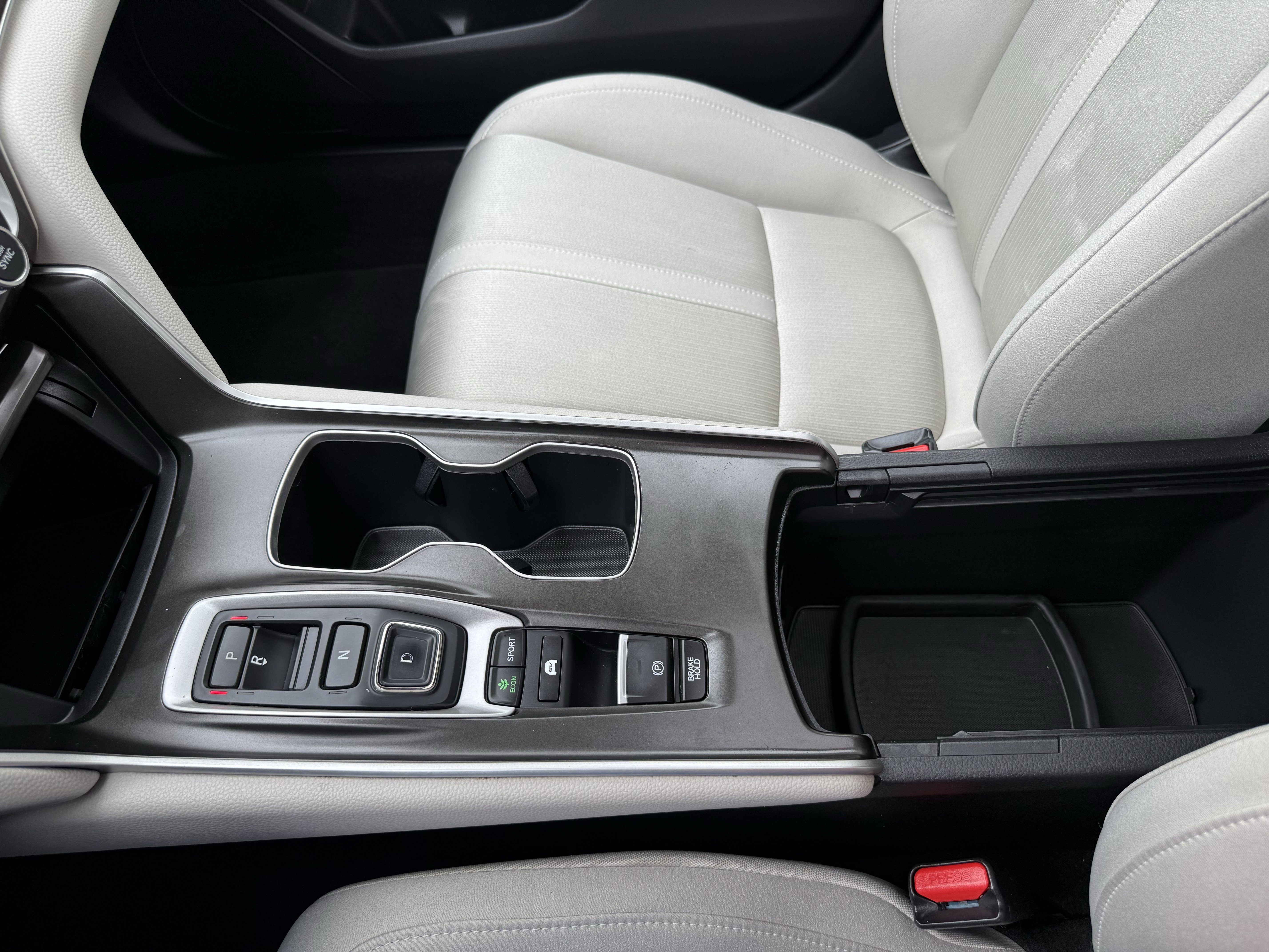 Used 2018 Honda Accord EX image 26