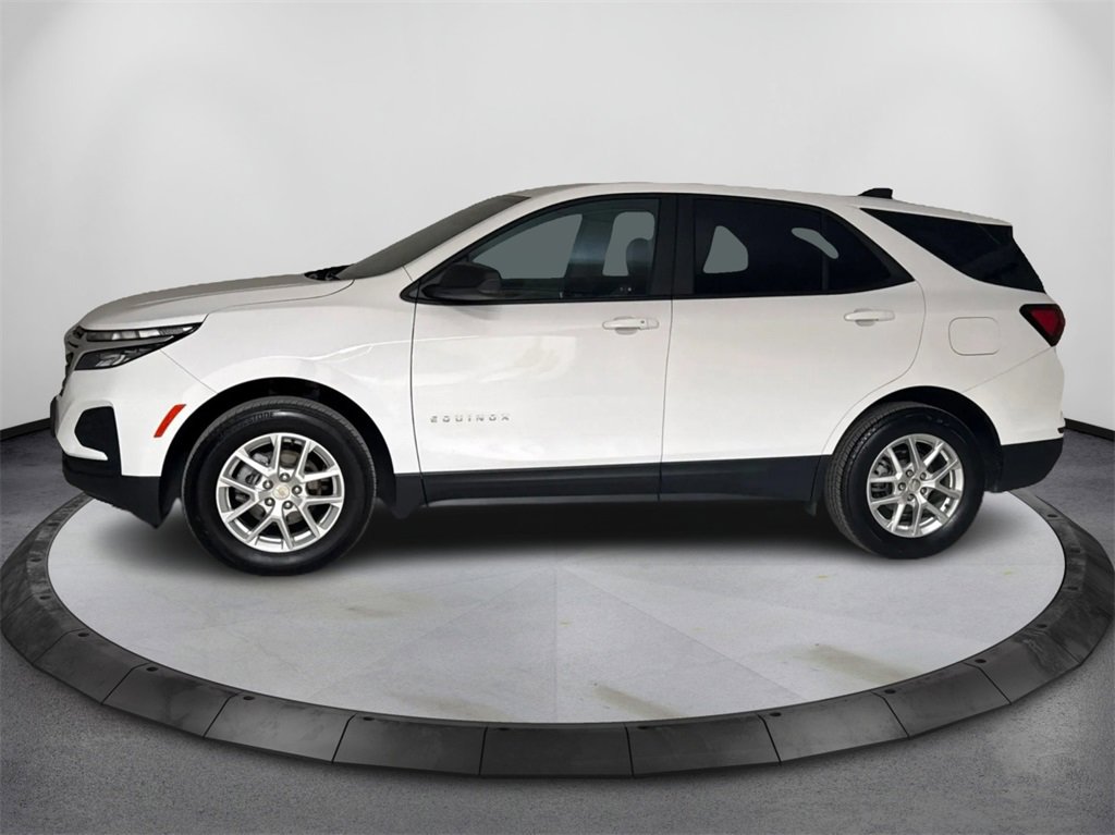 Used 2024 Chevrolet Equinox LS w/ LS Convenience Package image 8
