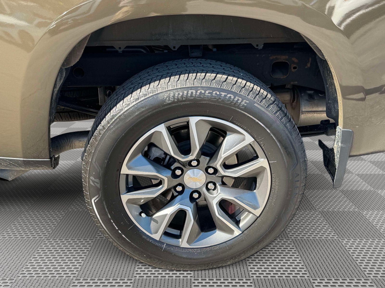 Used 2023 Chevrolet Silverado 1500 LT AWD/4WD image 32