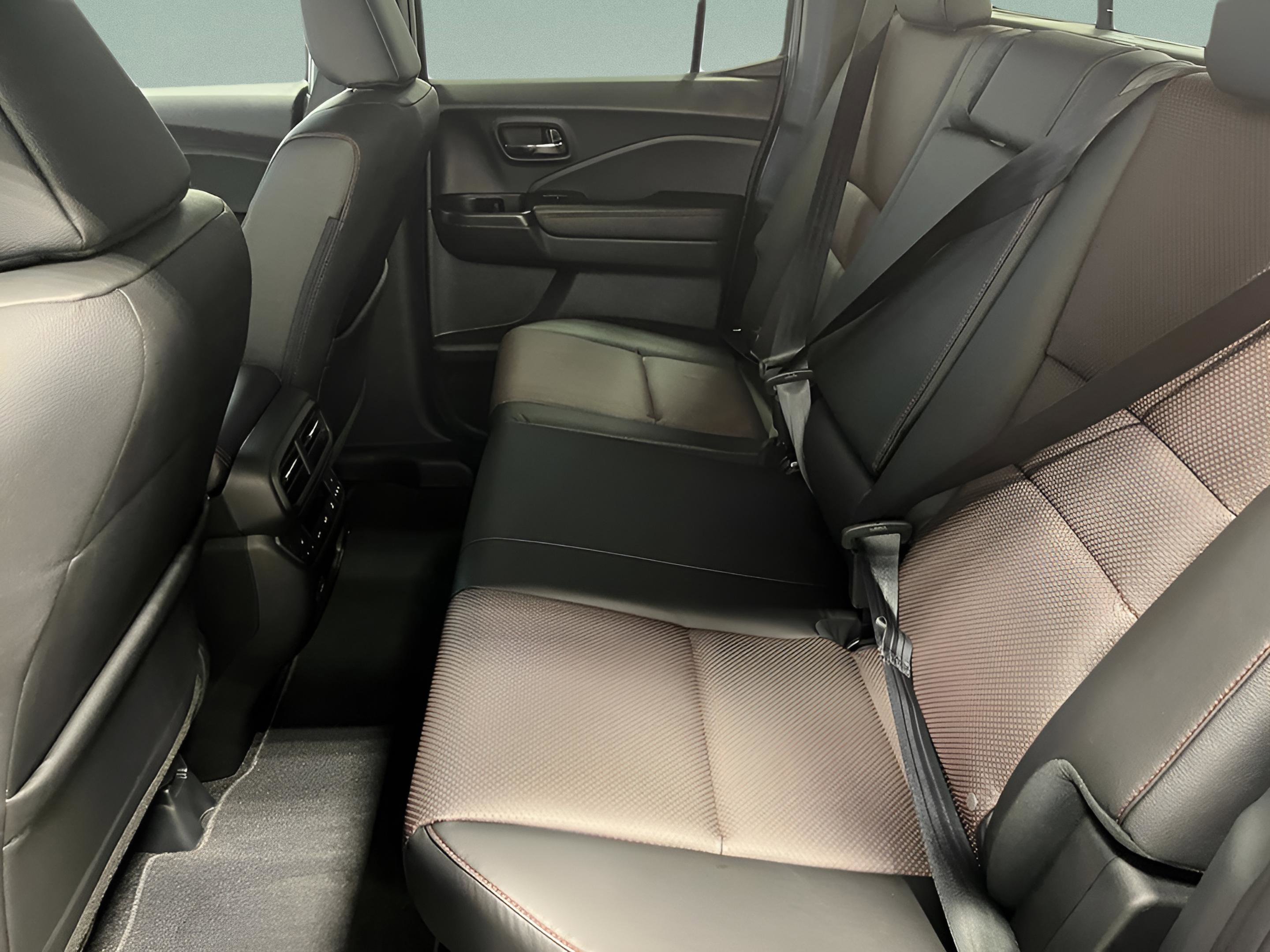 New 2026 Honda Ridgeline Black Edition image 23