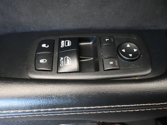 Used 2017 Dodge Challenger SRT Hellcat RWD image 15