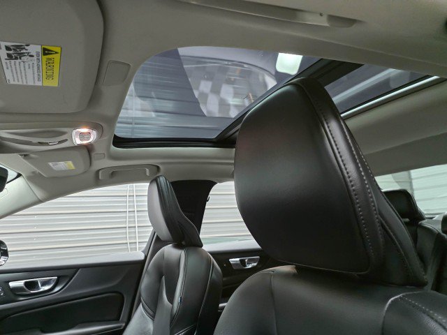 Used 2022 Volvo S60 B5 Inscription FWD image 14