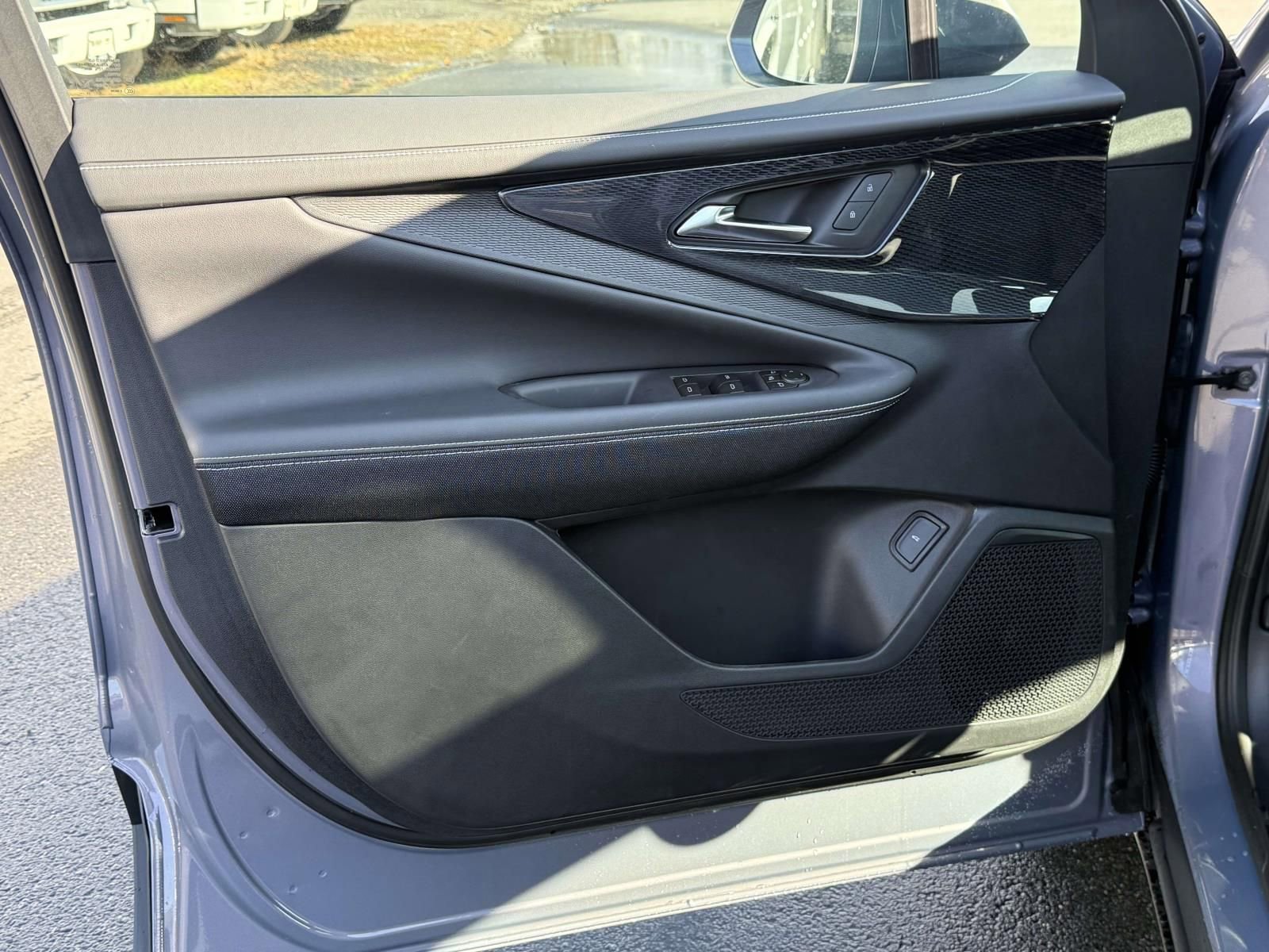 New 2026 Chevrolet Blazer EV LT image 18