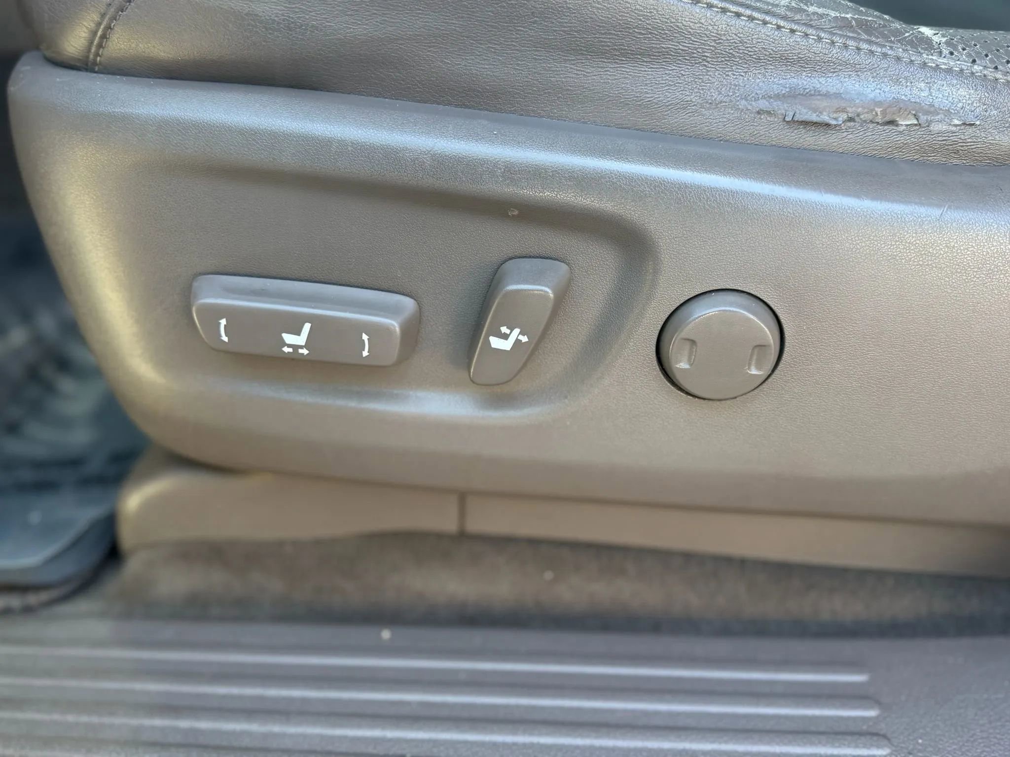 Used 2011 Lexus GX 460 image 26