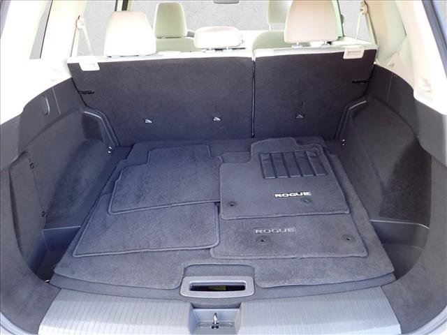 Used 2024 Nissan Rogue SV image 8