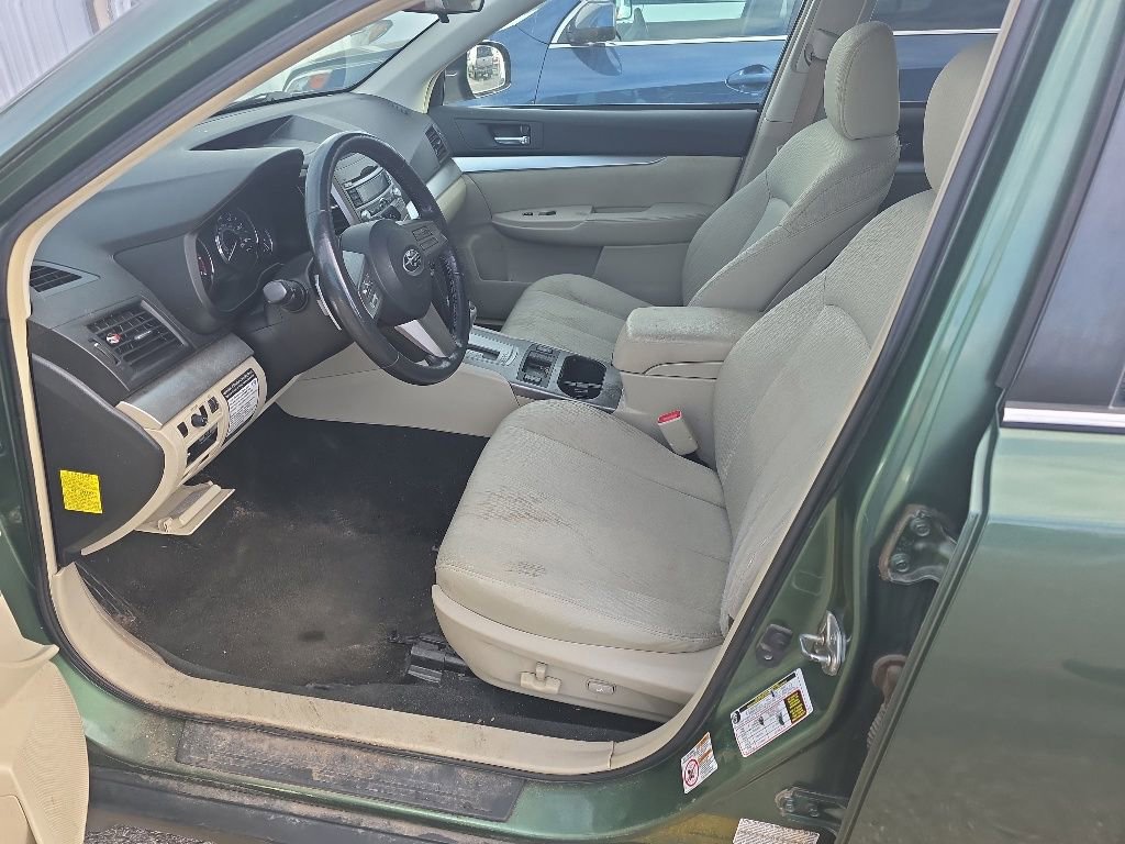Used 2010 Subaru Outback 2.5i Premium AWD/4WD image 13