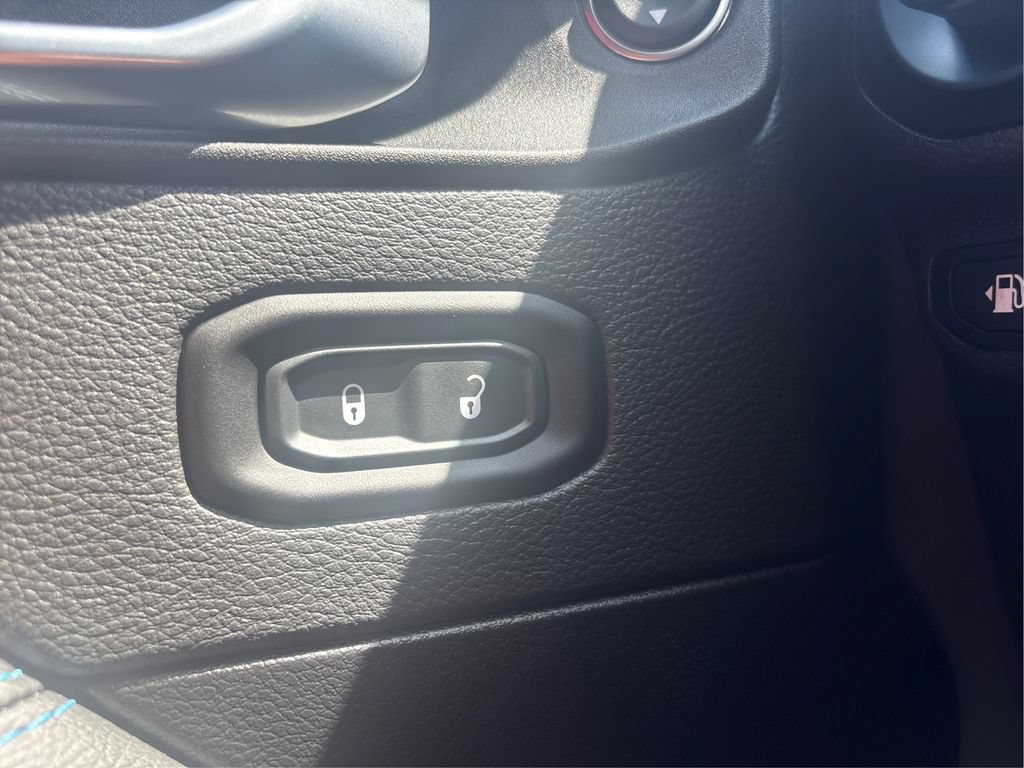 Used 2021 Jeep Wrangler Unlimited Rubicon 4xe w/ Cold Weather Group AWD/4WD image 40