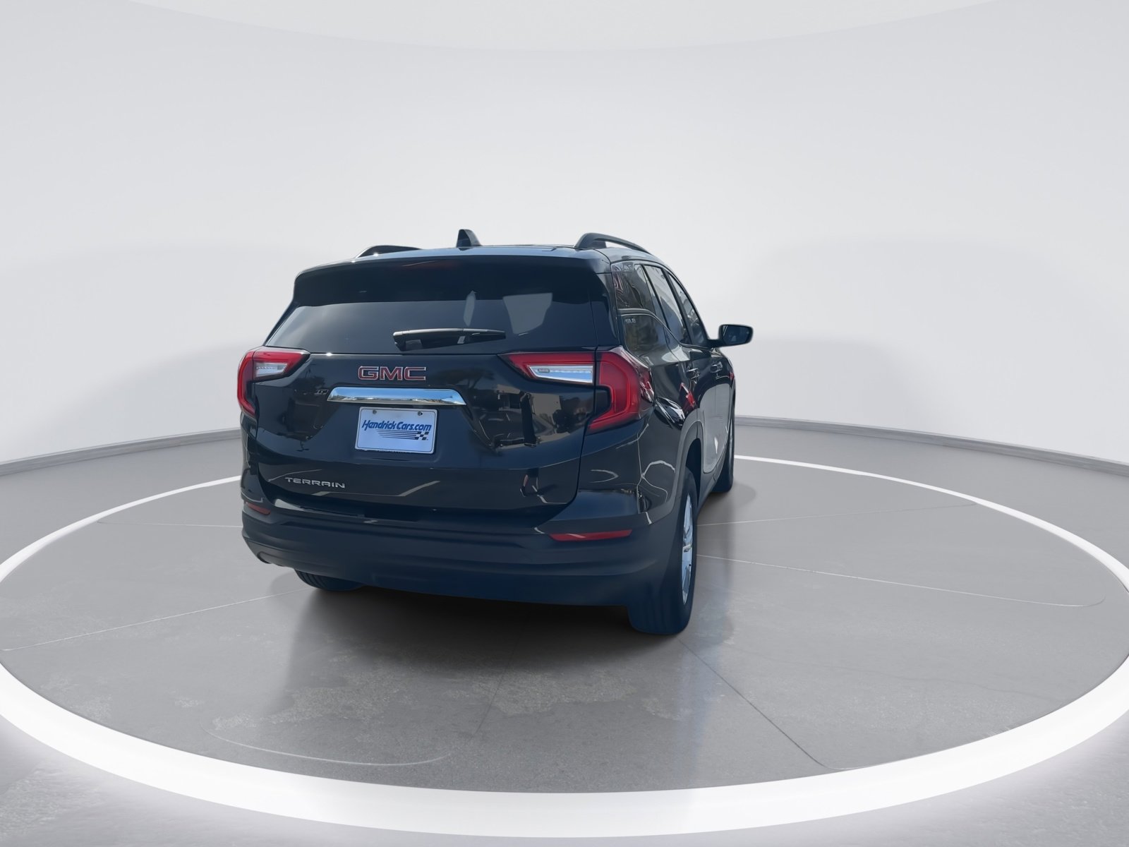 Certified 2024 GMC Terrain SLE w/ Driver Convenience Package image 8