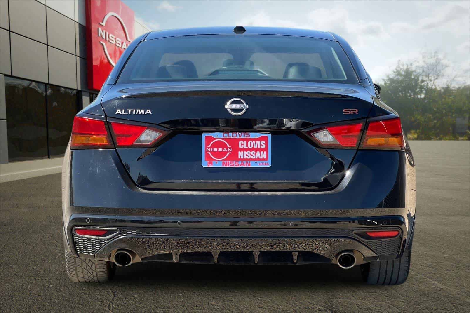 Used 2024 Nissan Altima 2.5 SR FWD image 8