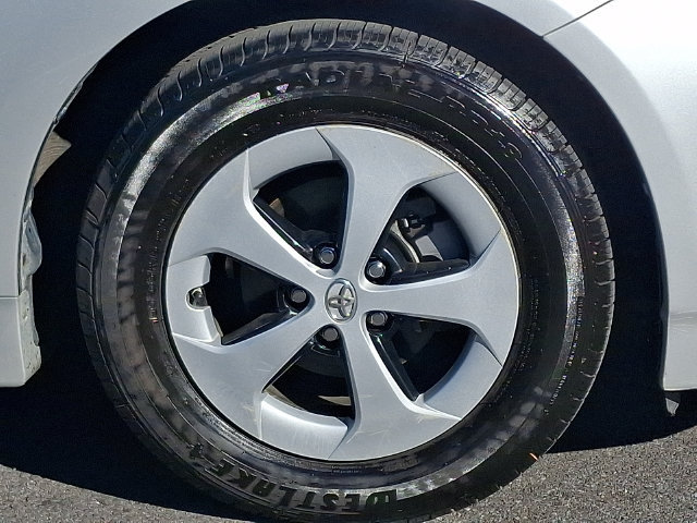 Used 2015 Toyota Prius Three FWD image 8