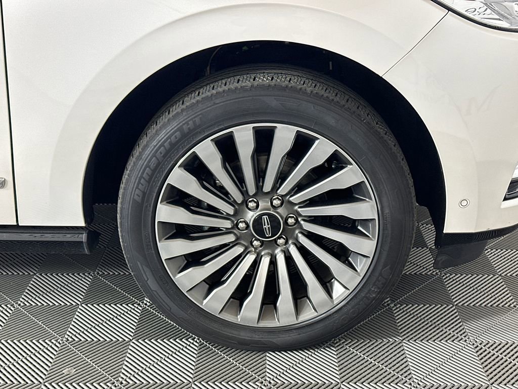 Used 2019 Lincoln Navigator Reserve AWD/4WD image 12