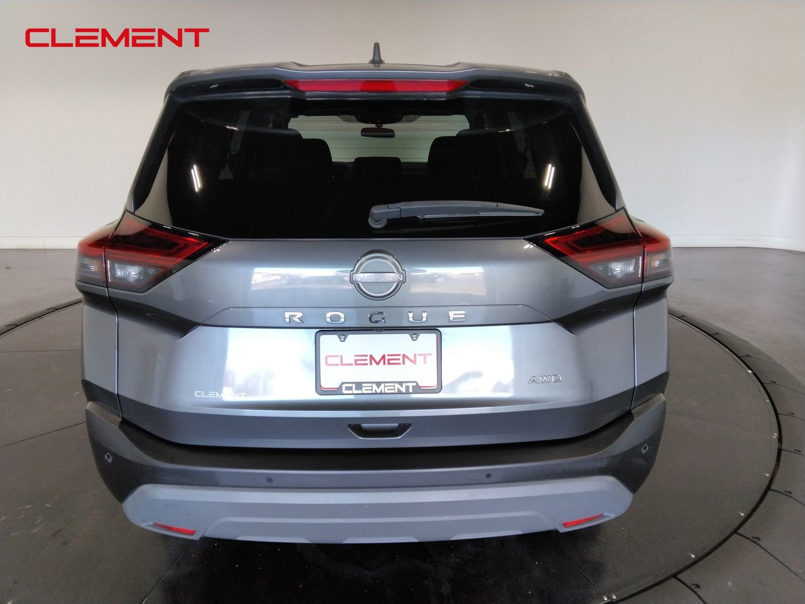 Used 2023 Nissan Rogue S image 6