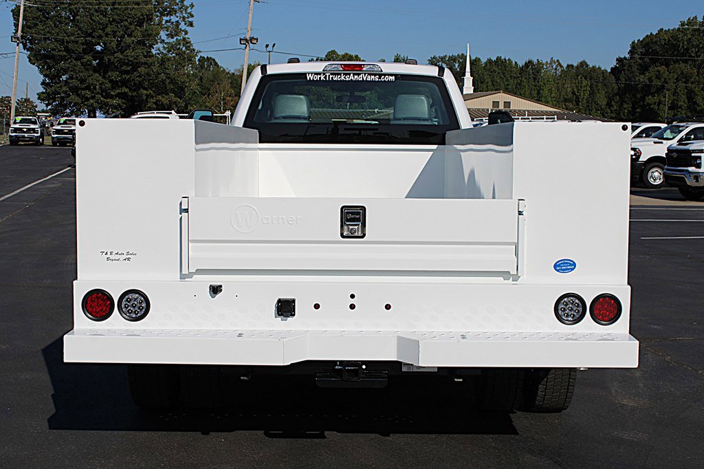 Used 2024 Ford F550 4x4 Regular Cab Super Duty image 12