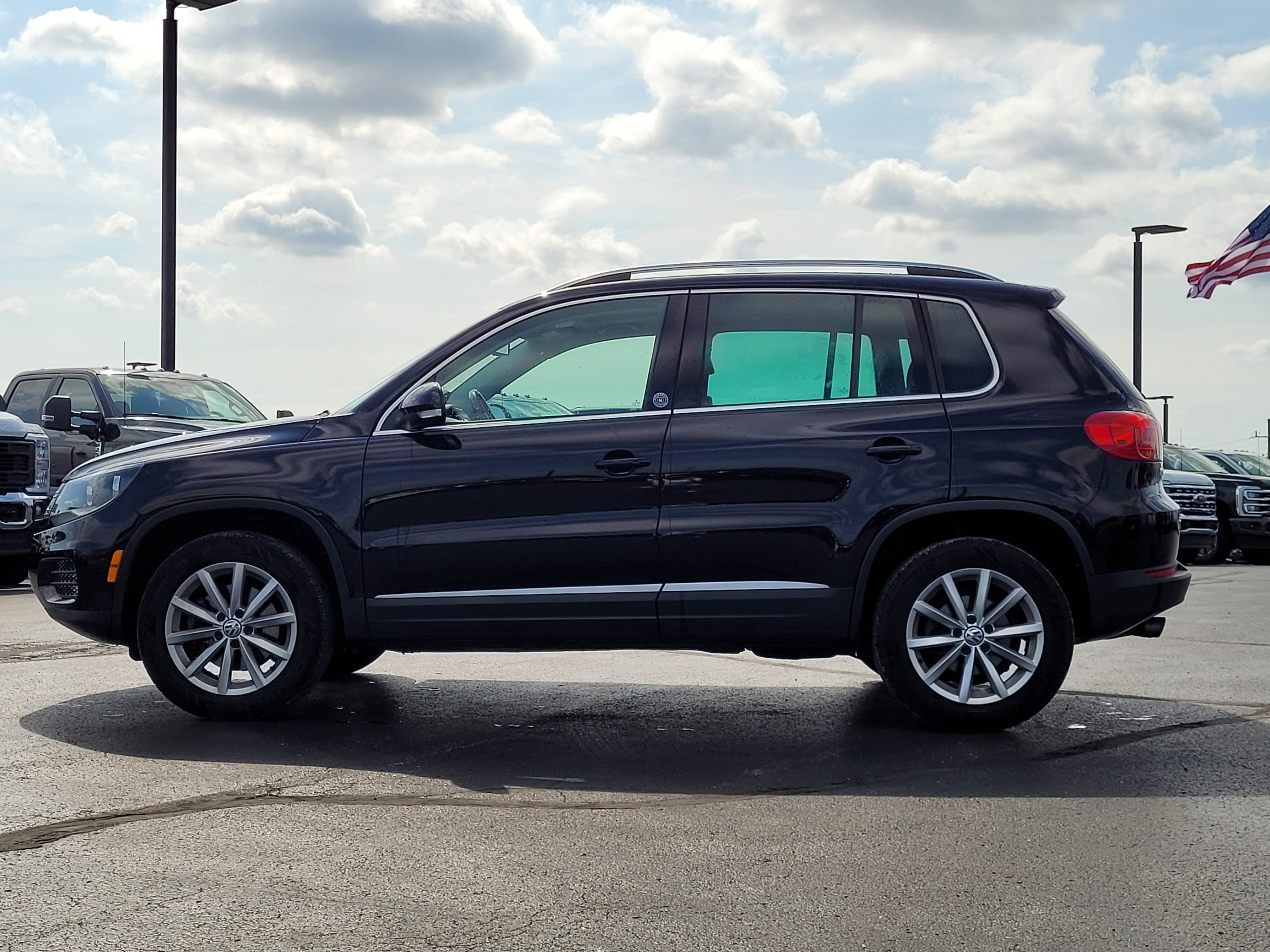 Used 2017 Volkswagen Tiguan Wolfsburg Edition image 7