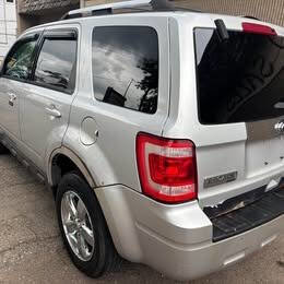 Used 2011 Ford Escape Limited w/ 301A Rapid Spec Order Code image 4