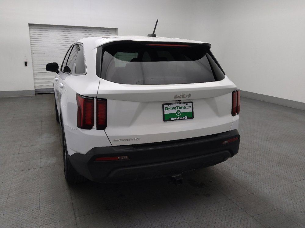 Used 2023 Kia Sorento LX image 6