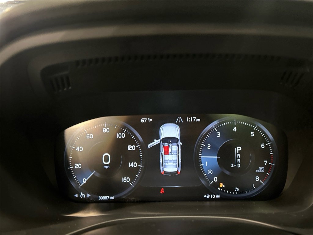 Certified 2021 Volvo XC60 T5 Momentum w/ Premium Package image 15