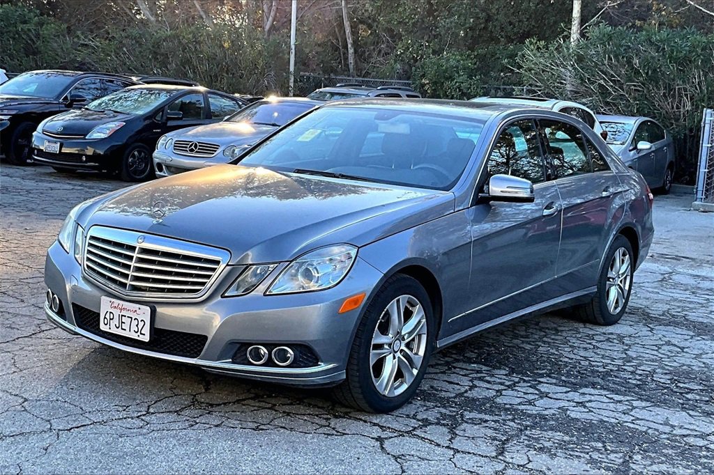 Used 2011 Mercedes-Benz E 350 Sedan image 3