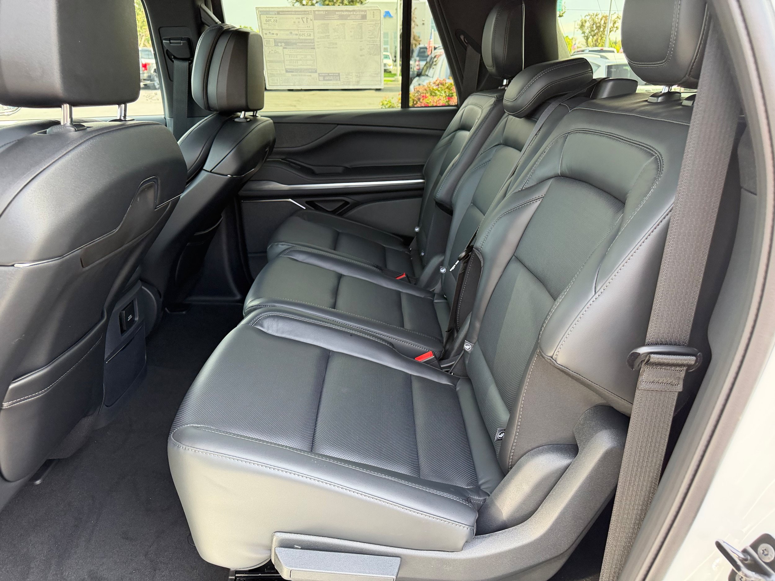 New 2027 Lincoln Navigator L Reserve w/ Jet Appearance Package AWD/4WD image 13