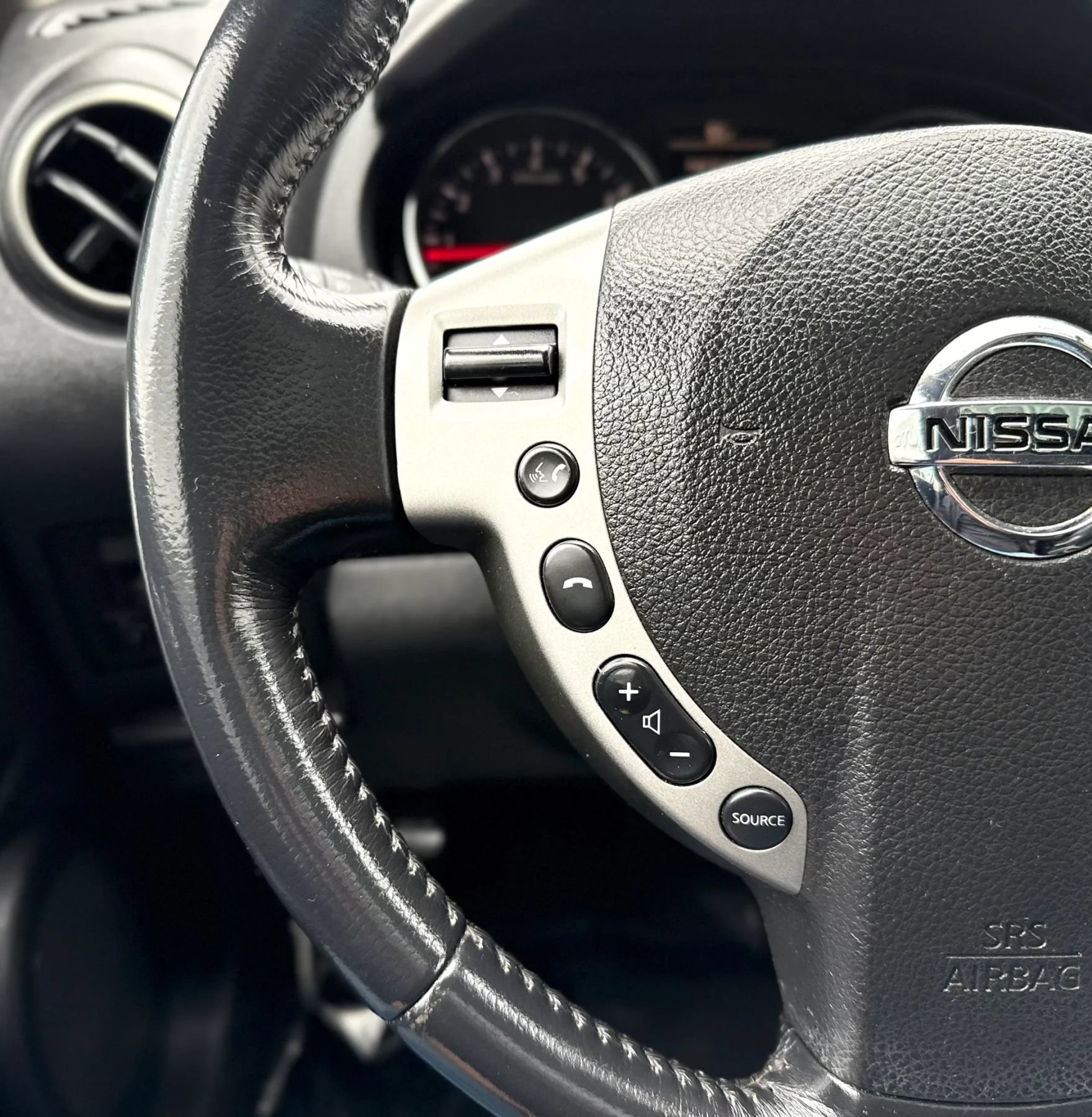 Used 2012 Nissan Rogue SL AWD/4WD image 14