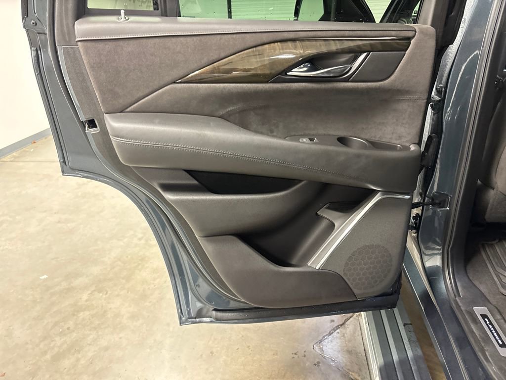 Certified 2020 Cadillac Escalade Platinum image 30