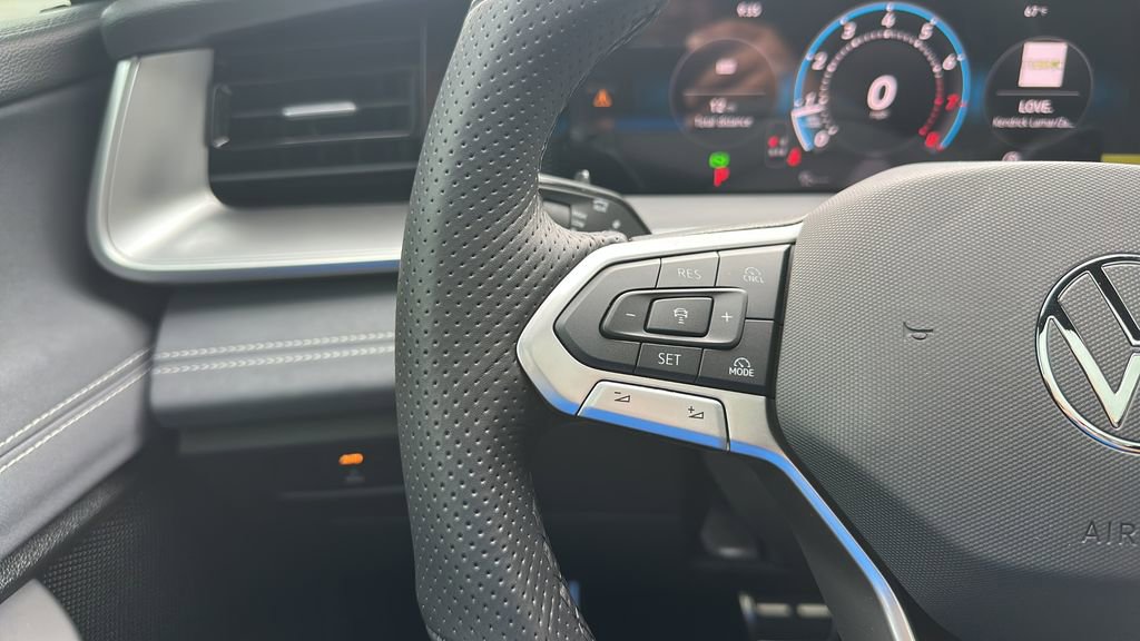 New 2026 Volkswagen Tiguan SE R-Line image 20
