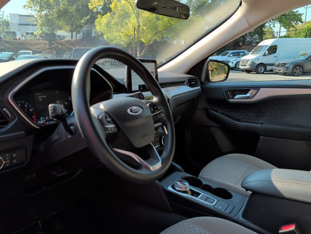 Used 2020 Ford Escape SE FWD image 9