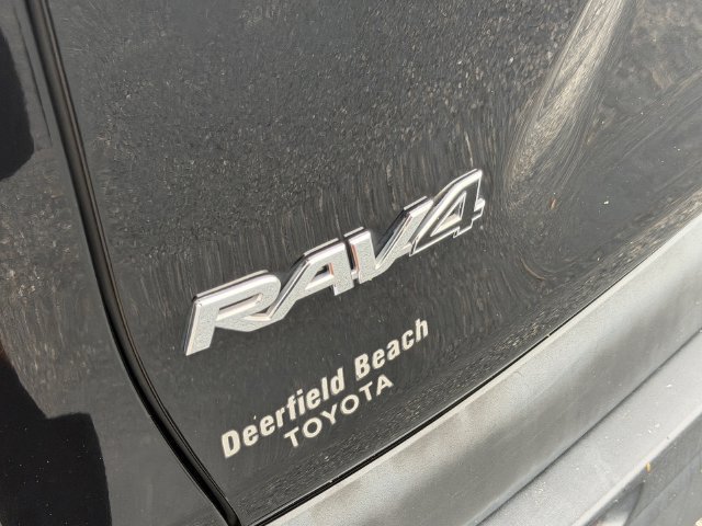 Used 2021 Toyota RAV4 XLE Premium FWD image 14
