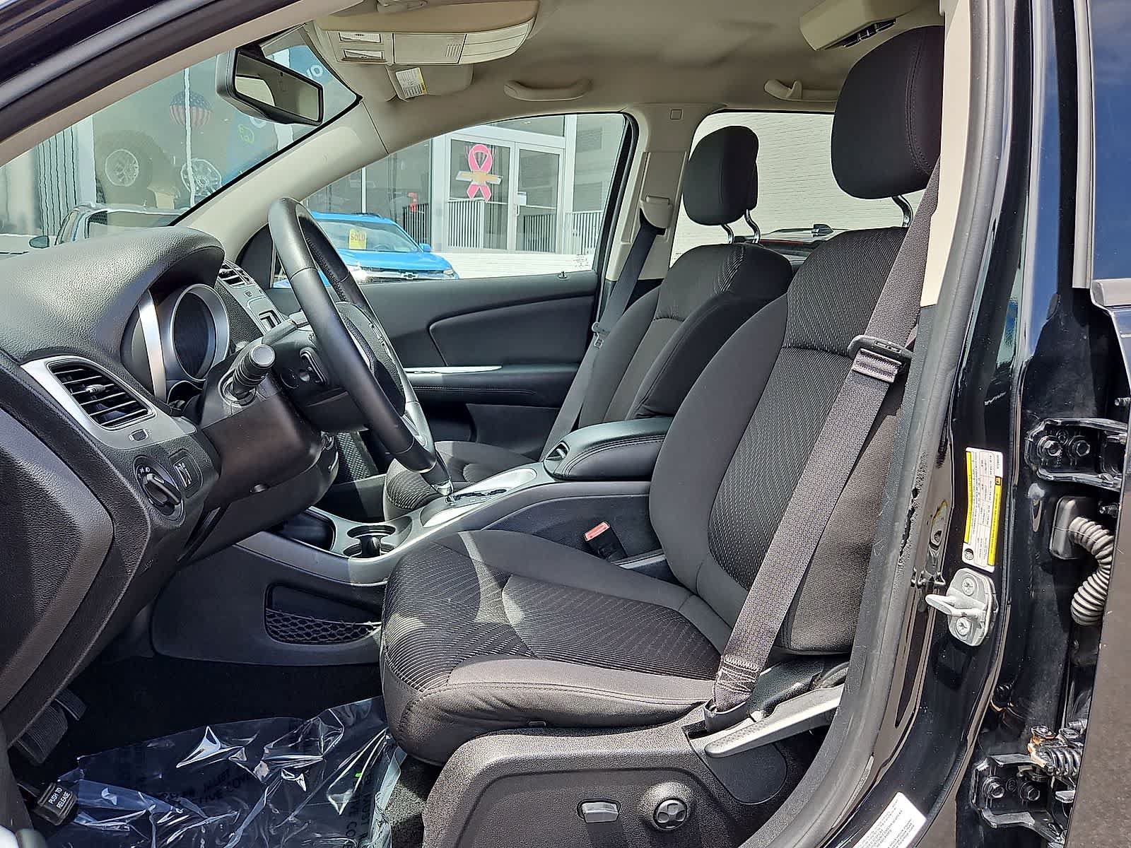 Used 2014 Dodge Journey SE w/ Flexible Seating Group FWD image 23