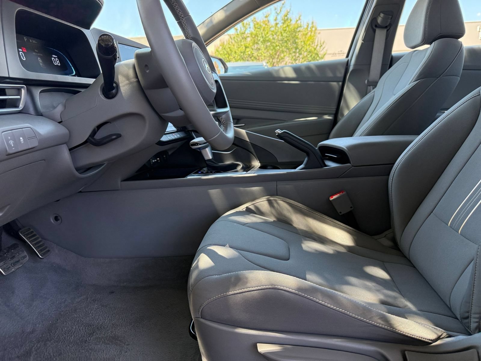 Used 2026 Hyundai Elantra Sport FWD image 26