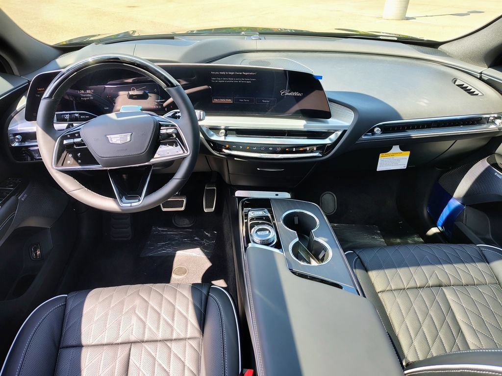 New 2027 Cadillac Lyriq Signature Luxury w/ Nappa Leather Package AWD/4WD image 37