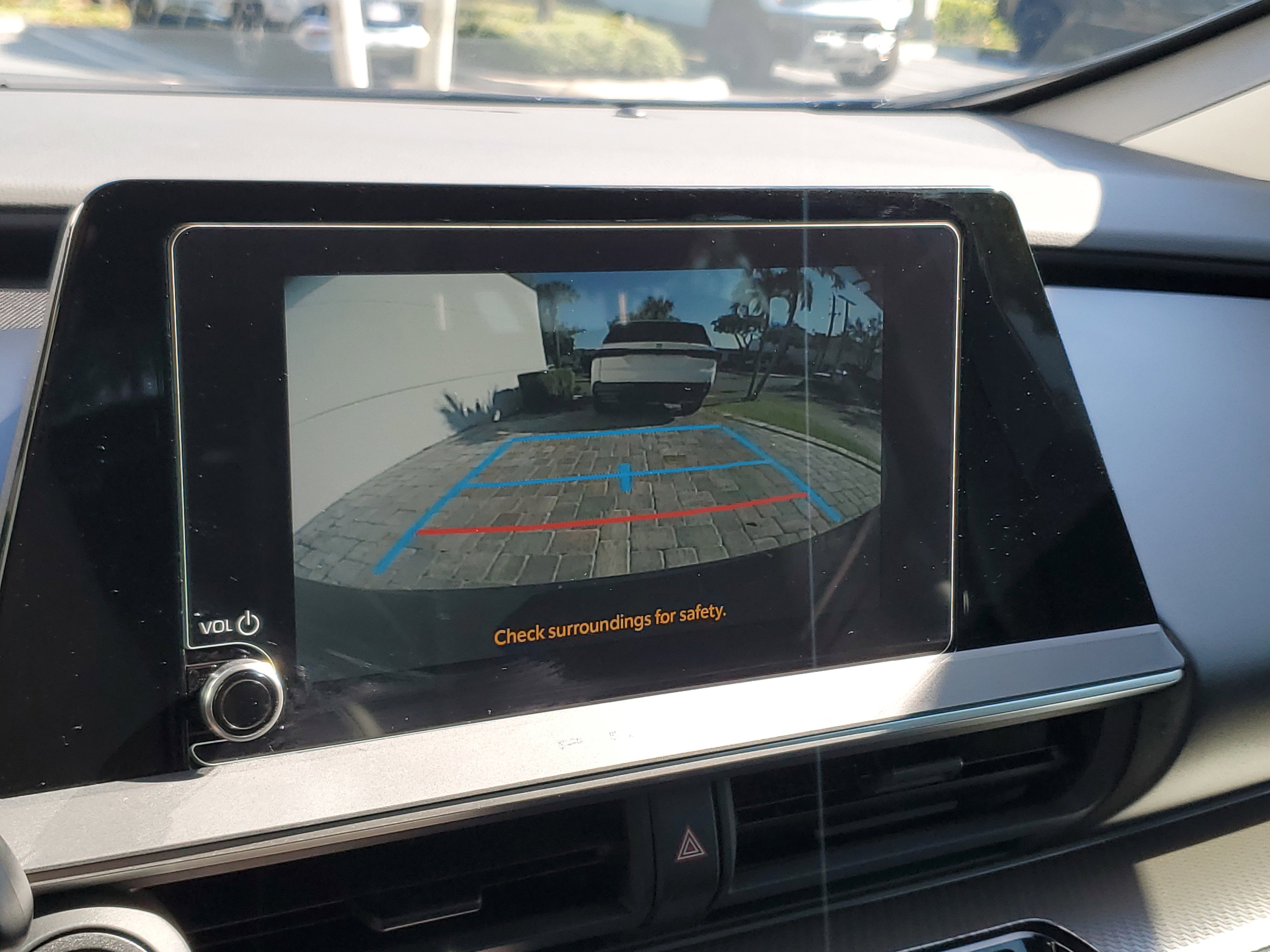 Used 2025 Toyota Prius XLE image 25