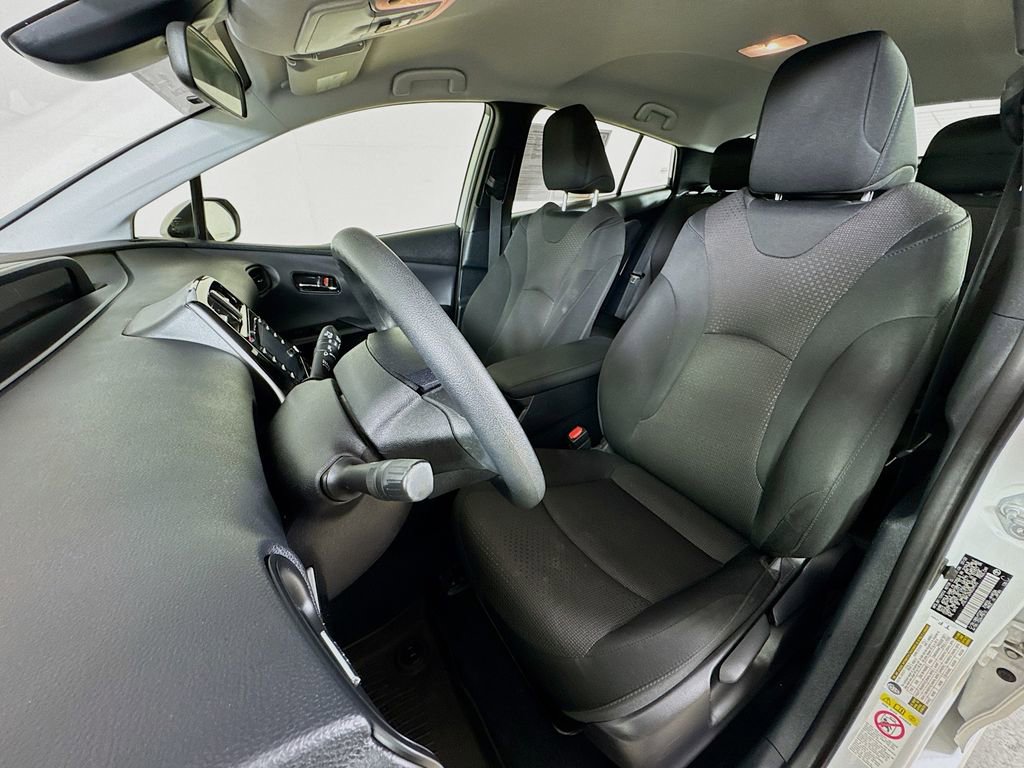 Certified 2022 Toyota Prius LE image 12