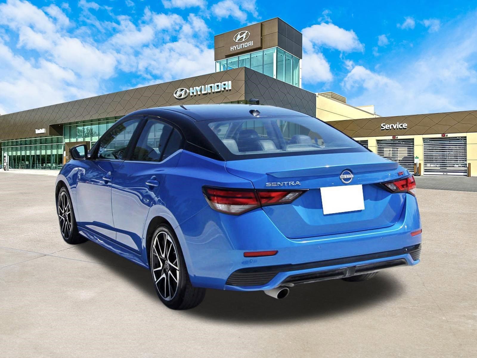 Used 2024 Nissan Sentra SR w/ SR Premium Package image 8