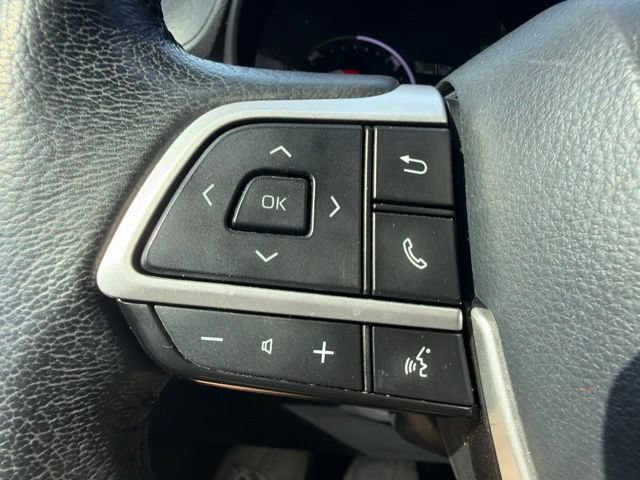 Used 2021 Toyota Sienna XLE FWD image 50