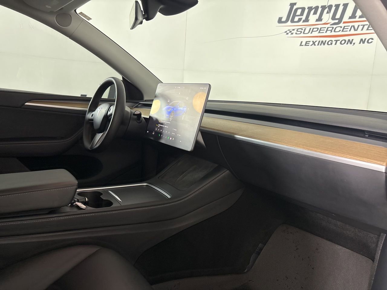 Used 2023 Tesla Model Y Long Range image 22